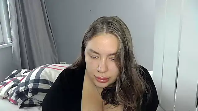 Snapshot of 96CHloe96 chatting on 12-02-24, 05:26 96CHloe96 online show from 12-02-24, 05:26