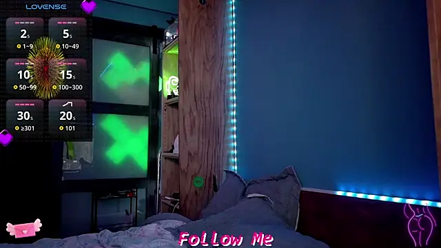 Snapshot of QueenYsuRey chatting on 11-20-25, 06:40 QueenYsuRey online show from 11-20-25, 06:40