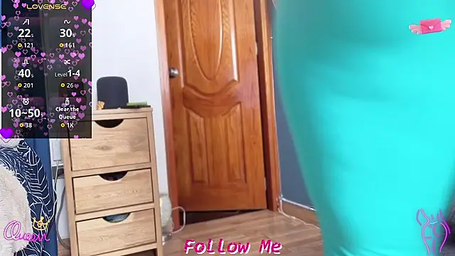 Snapshot of QueenYsuRey chatting on 01-16-26, 03:05 QueenYsuRey online show from 01-16-26, 03:05