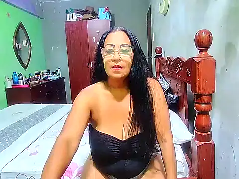 Snapshot of rosi_pamela chatting on 01-03-25, 06:14 rosi pamela online show from 01-03-25, 06:14