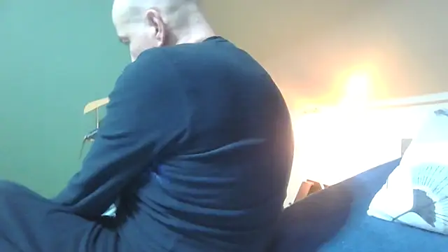 Snapshot of brtbrlss chatting on 01-16-26, 09:19 brtbrlss online show from 01-16-26, 09:19