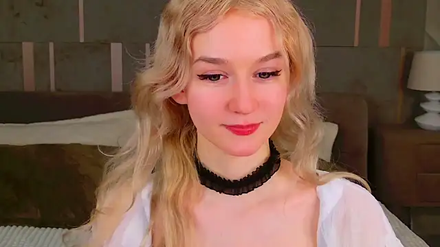 NaomiLoys online show from 02-11-25, 06:19