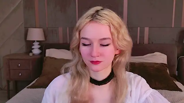 NaomiLoys online show from 03-07-25, 02:57