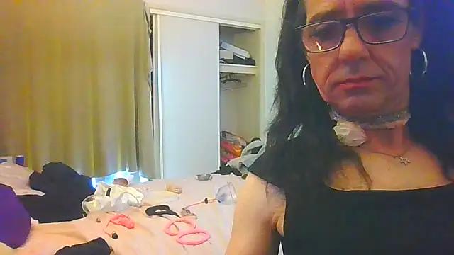 Snapshot of ingrid1982 chatting on 02-07-26, 10:46 ingrid1982 online show from 02-07-26, 10:46