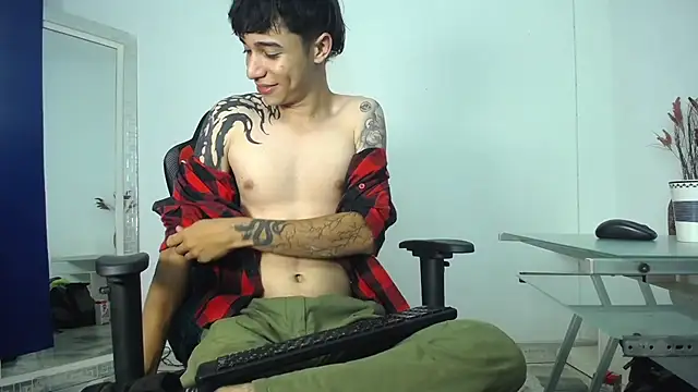 Zacktk7 online show from 12-18-24, 11:40