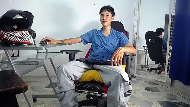 Zacktk7 online show from 01-15-25, 08:16