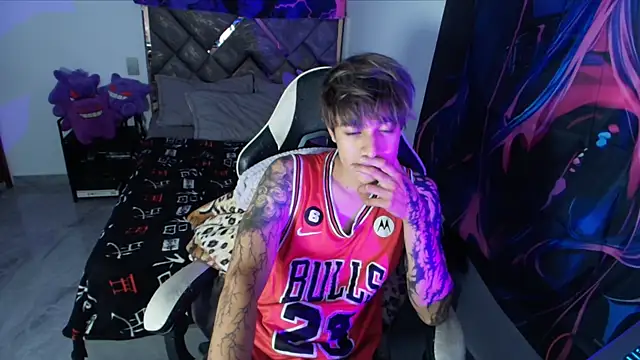 Zacktk7 online show from 04-27-26, 08:40