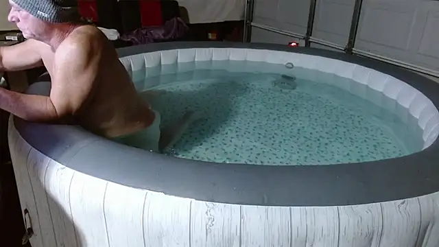 69vivian online show from 02-22-25, 01:33