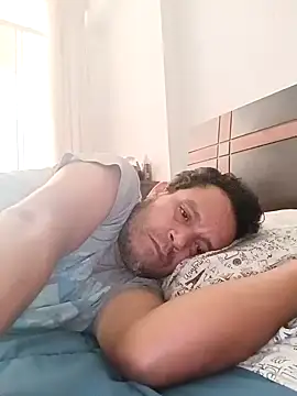 Snapshot of anoe007a1 chatting on 01-11-25, 09:15 anoe007a1 online show from 01-11-25, 09:15