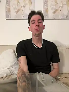MikesWood21 online show from 05-18-26, 11:54