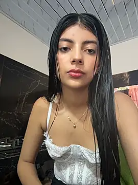 Snapshot of Baby_Niels chatting on 11-24-25, 04:40 Baby Niels online show from 11-24-25, 04:40