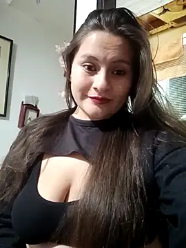 Snapshot of Mari-ana1 chatting on 01-12-25, 02:56 Mari-ana1 online show from 01-12-25, 02:56