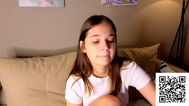 Snapshot of Leela_sun chatting on 11-07-25, 06:13 Leela sun online show from 11-07-25, 06:13