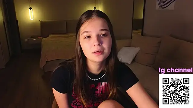 Snapshot of Leela_sun chatting on 11-29-25, 07:55 Leela sun online show from 11-29-25, 07:55