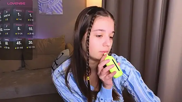 Snapshot of Leela_sun chatting on 01-08-26, 06:05 Leela sun online show from 01-08-26, 06:05