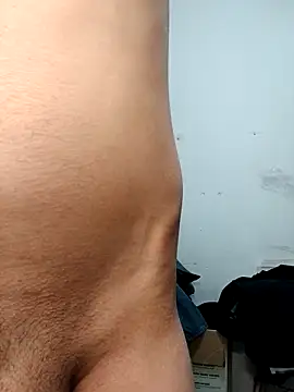 Snapshot of jhonyhot9292 chatting on 12-15-25, 12:26 jhonyhot9292 online show from 12-15-25, 12:26