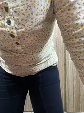 Sexy-Mona2 online show from 04-13-26, 07:14