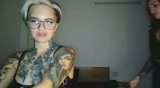 Snapshot of Alexandersonxo chatting on 03-22-25, 02:03 Alexandersonxo online show from 03-22-25, 02:03