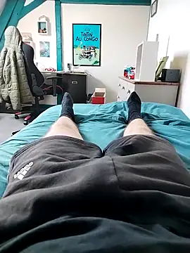 JulesG18 online show from 04-28-26, 02:22