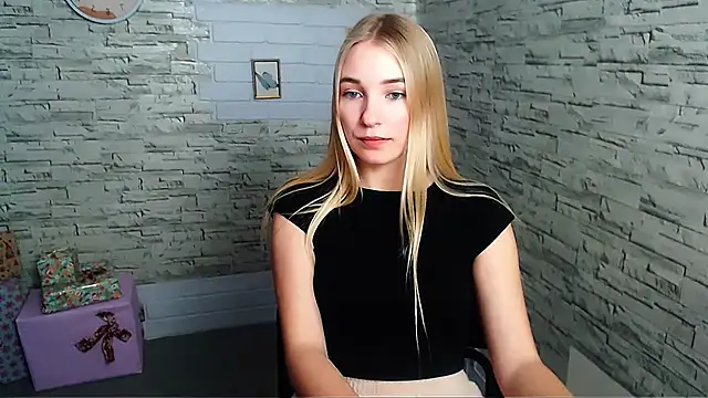 Queen ofLove online show from 12-12-24, 07:48