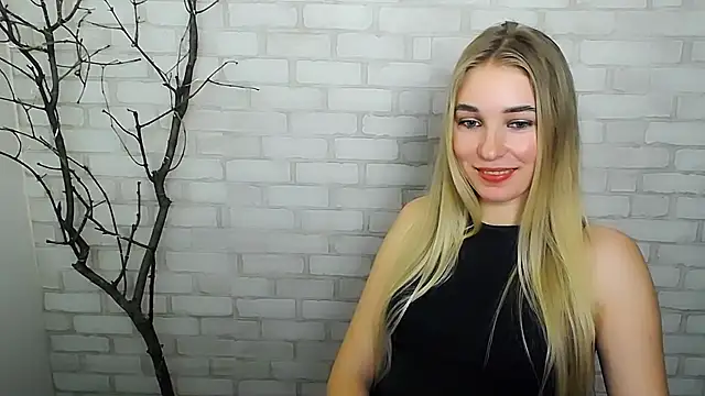 Queen ofLove online show from 12-18-24, 08:14