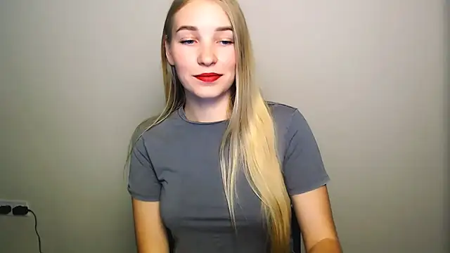 Queen ofLove online show from 10-23-25, 09:46