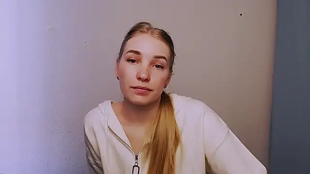 Queen ofLove online show from 03-04-26, 11:38