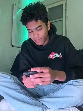 Ryan-hot online show from 10-27-25, 08:57