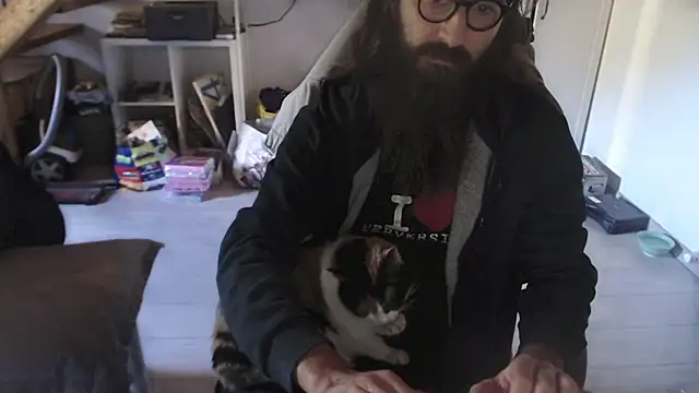 Snapshot of contemptumundi888 chatting on 10-18-25, 09:54 contemptumundi888 online show from 10-18-25, 09:54