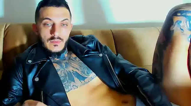 Snapshot of MentoXXL chatting on 01-03-25, 04:59 MentoXXL online show from 01-03-25, 04:59