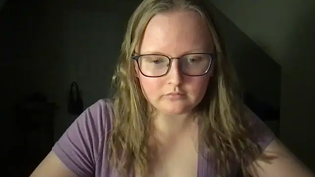 Snapshot of lexie_lilacs chatting on 01-07-25, 11:03 lexie lilacs online show from 01-07-25, 11:03