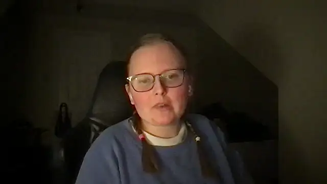 Snapshot of lexie_lilacs chatting on 02-17-25, 04:31 lexie lilacs online show from 02-17-25, 04:31