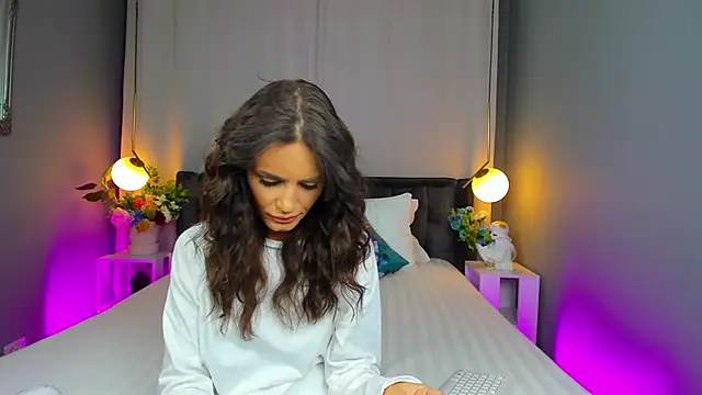 CarlaWhite online show from 10-02-25, 03:35