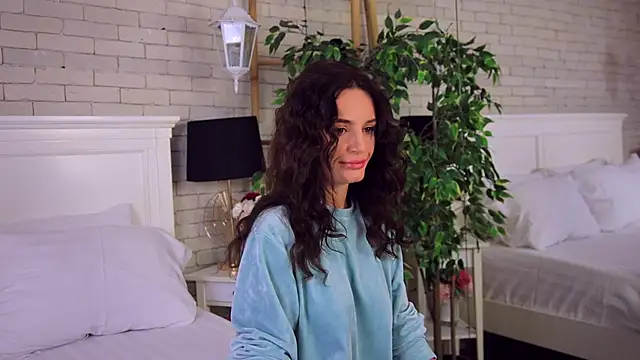 CarlaWhite online show from 10-05-25, 03:49