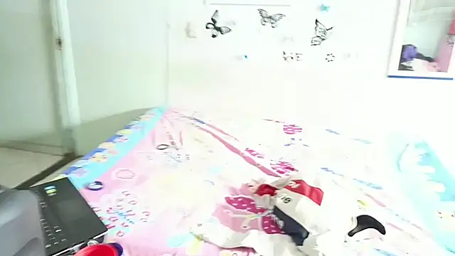 luxandracon23 online show from 03-03-25, 04:03