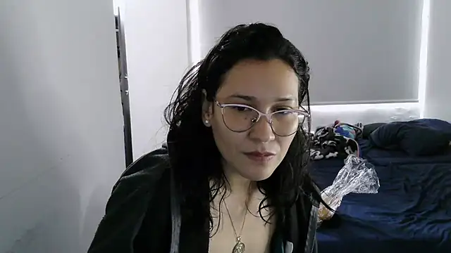 luxandracon23 online show from 10-09-25, 03:54