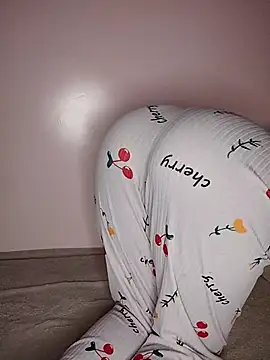 Snapshot of Manita-57 chatting on 04-09-26, 08:20 Manita-57 online show from 04-09-26, 08:20