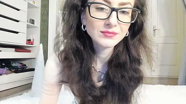 Baby Jewel online show from 12-20-24, 11:10