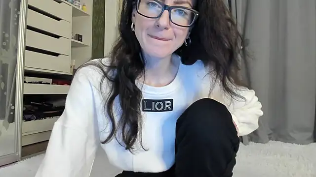 Baby Jewel online show from 10-15-25, 10:15