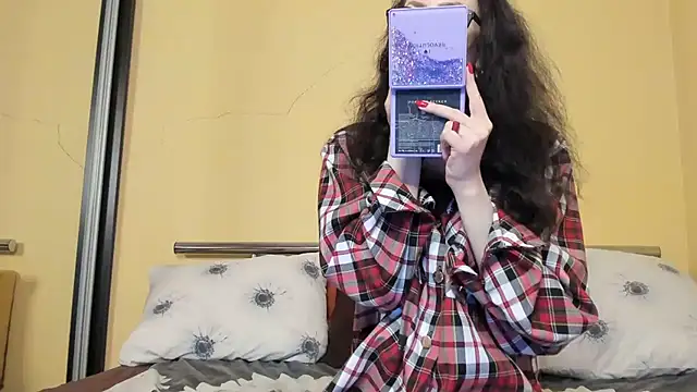 Baby Jewel online show from 11-27-25, 11:12