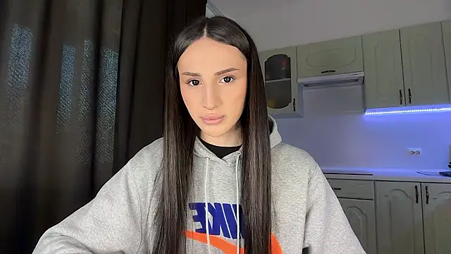 Kim Oberlin  online show from 02-23-26, 01:08