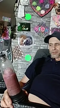 Gilgamesch1704 online show from 06-25-26, 08:02