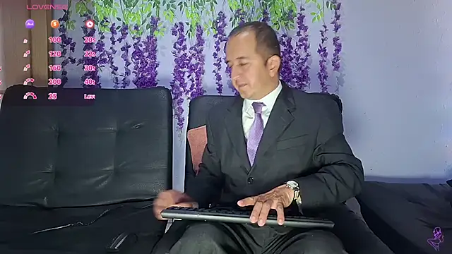 Snapshot of yazforeSolo chatting on 02-05-26, 02:00 yazforeSolo online show from 02-05-26, 02:00