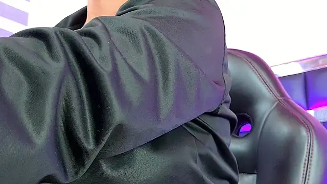 Snapshot of Sofia_martiin chatting on 10-17-25, 03:10 Sofia martiin online show from 10-17-25, 03:10