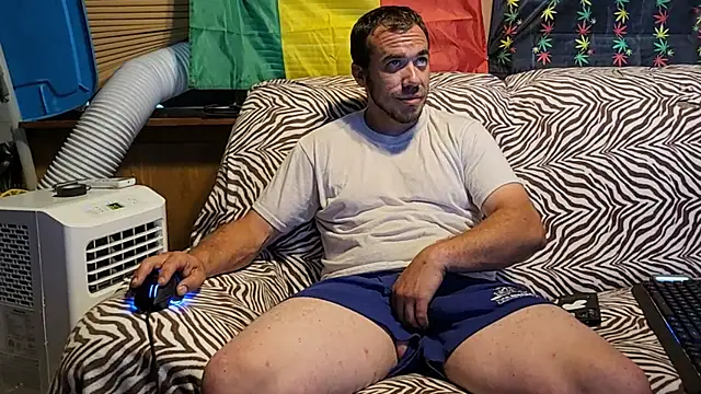 Snapshot of ScubaStevex chatting on 07-03-26, 12:28 ScubaStevex online show from 07-03-26, 12:28