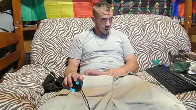 Snapshot of ScubaStevex chatting on 07-14-26, 11:38 ScubaStevex online show from 07-14-26, 11:38