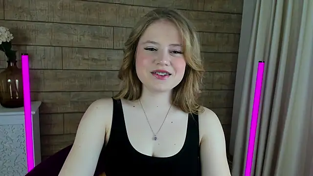Snapshot of SelinSwarovski chatting on 03-14-25, 04:30 SelinSwarovski online show from 03-14-25, 04:30