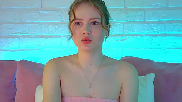 SelinSwarovski online show from 03-15-26, 04:24