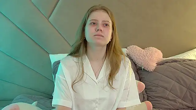 SelinSwarovski online show from 04-19-26, 06:10