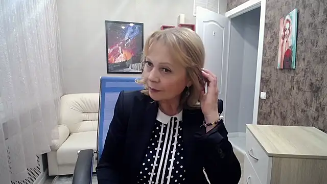 Snapshot of Milla_Cutie18 chatting on 01-23-25, 08:57 Milla Cutie18 online show from 01-23-25, 08:57